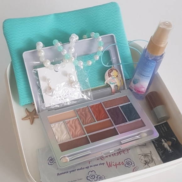 ๐ด Tropical Romance Gift Set - Picture 9 of 13